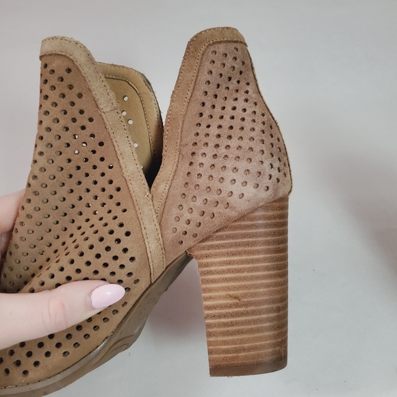 Lucky Brand Larisa Booties Women's 8W Tan Neutral Peep-Toe Leather Block Heel - Picture 13 of 14